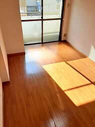 第5オカダビル 4階1Kのリビング/ダイニング