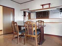 藤阿久町一戸建 001 1階5LDKのリビング/ダイニング