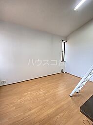 イーコモン 205 2階ワンルームのリビング/ダイニング