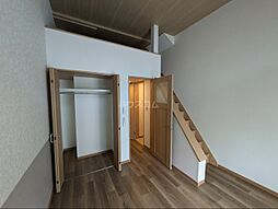 ＯｐｕｓV 103 1階1Kのリビング/ダイニング