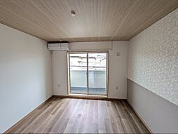 ＯｐｕｓV 203 2階1Kのリビング/ダイニング