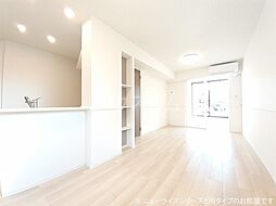 メゾン　リヴィエール　IX 102 1階1LDKのリビング/ダイニング