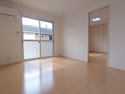 ロイヤル川木谷　Ｃ 202 2階1LDKのリビング/ダイニング