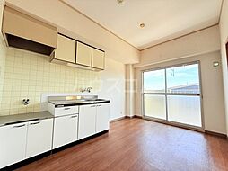 ハピネス光 401 4階2DKのリビング/ダイニング