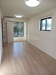 カーロ・ファミリア 101 1階1LDKのリビング/ダイニング