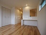 レフィナード小竹 203 2階ワンルームのリビング/ダイニング