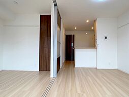 メゾン・ド・プリマ 106 1階2LDKのリビング/ダイニング