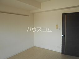 クリスタルコート 302 3階1Kのリビング/ダイニング