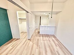 Osaka Metro御堂筋線 新大阪駅 徒歩10分の賃貸マンション 8階1LDKのリビング/ダイニング