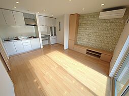 蟹江町西之森九丁目貸家 1 1階1LDKのリビング/ダイニング