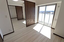 ジェノヴィア台スカイガーデン 304 3階2DKのリビング/ダイニング