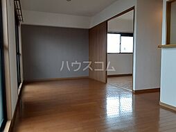 ロイヤルヒルズ 303 3階2LDKのリビング/ダイニング