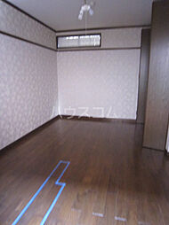 シャトー・デ・ザール・アルブル 202 2階1Kのリビング/ダイニング