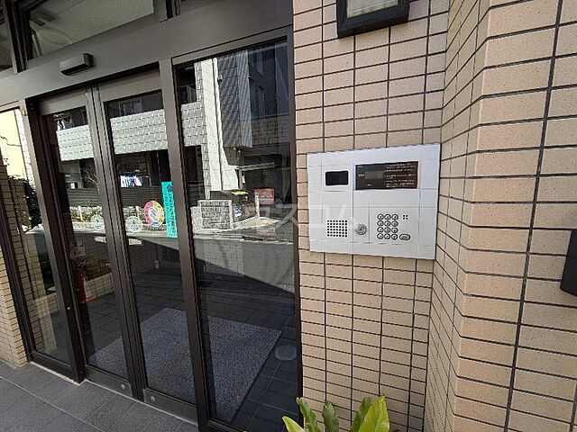 6 / 12
