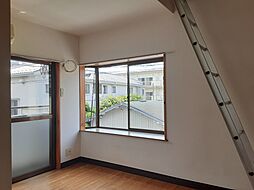 マ・シャンブル 202 2階ワンルームのリビング/ダイニング