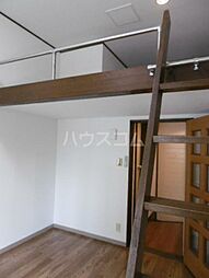 ヴィラ・アマデウス 102 1階ワンルームのリビング/ダイニング