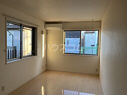 ジュビレ J 2階ワンルームのリビング/ダイニング