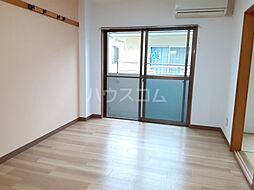 クリーンヴィレッジ市川 203 3階2DKのリビング/ダイニング