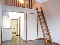 ハビテーションシルク 107 1階ワンルームのリビング/ダイニング