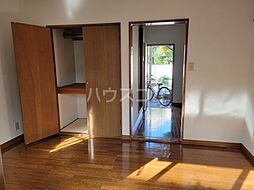 アベニューアイ 102 1階1Kのリビング/ダイニング