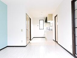 ジュネスシャトーＡ 202 2階2LDKのリビング/ダイニング