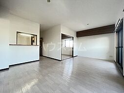 アーバンヒルズ 301 3階2LDKのリビング/ダイニング