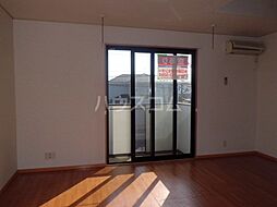 ル・シャンブル 203 2階ワンルームのリビング/ダイニング