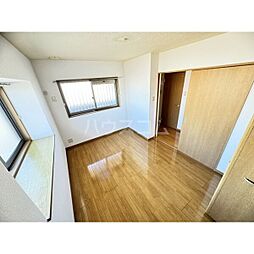 Ｙ＆Ｍアクアフォール 205 2階2LDKのリビング/ダイニング