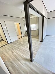 エバーグリーン嵐山 101 1階3DKのリビング/ダイニング