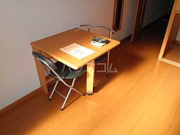 近鉄名古屋線 川原町駅 徒歩3分の賃貸アパート 1階1Kのリビング/ダイニング