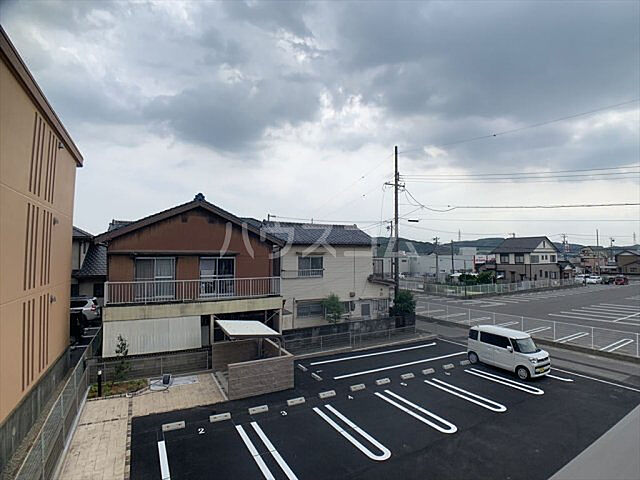 6 / 15