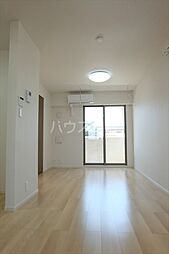 モーダ　Ａ 102 1階1LDKのリビング/ダイニング