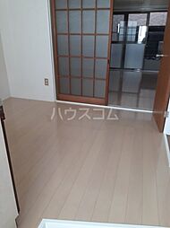 ハイネス加納 102 1階1Kのリビング/ダイニング