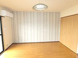 JR御殿場線 裾野駅 徒歩17分の賃貸マンション 1階1DKのリビング/ダイニング