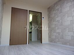 多摩都市モノレール 中央大学・明星大学駅 徒歩4分の賃貸マンション 4階1Kのリビング/ダイニング