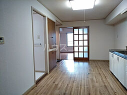 サンホーム愛宕 102 1階3LDKのリビング/ダイニング