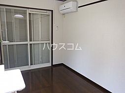 京成松戸線 上本郷駅 徒歩4分の賃貸アパート 1階1Kのリビング/ダイニング