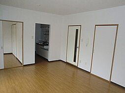 名鉄名古屋本線 鳴海駅 徒歩6分の賃貸マンション 3階2LDKのリビング/ダイニング