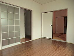 グリーンドミール 201 2階2Kのリビング/ダイニング