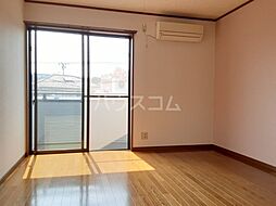 多摩都市モノレール 泉体育館駅 徒歩15分の賃貸アパート 2階1Kのリビング/ダイニング