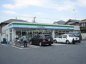 【コンビニエンスストア】ファミリーマート調布武蔵境通り店まで582ｍ