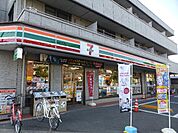 【コンビニエンスストア】セブン-イレブン北越谷駅東口店まで175ｍ