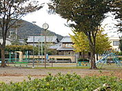 【公園】冨塚公園まで821ｍ