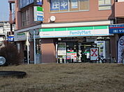 【コンビニエンスストア】ファミリーマート新狭山駅前店まで180ｍ