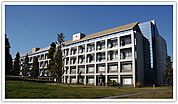 【大学】首都大学東京 荒川キャンパスまで560ｍ