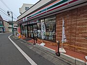 【コンビニエンスストア】セブンイレブン　武蔵関駅北口店まで811ｍ