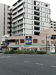 [周辺] 【コンビニエンスストア】ファミリーマート横浜吉野町駅前店まで580ｍ