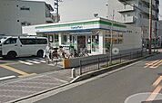 【コンビニエンスストア】ファミリーマート　豊中長興寺店まで431ｍ