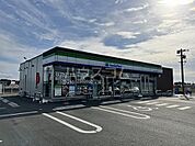 【コンビニエンスストア】ファミリーマート 豊川赤塚山公園前店まで1023ｍ