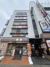 【コンビニエンスストア】セブンイレブン 新松戸駅前店まで245ｍ